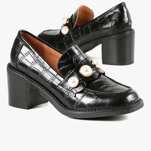 ALL BLACK Mobe Loafer Pump NEW size 38 -7/5      #10 - Picture 1 of 12
